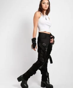 Trippnyc.com SAFETY PIN AND TAIL ARMWARMER