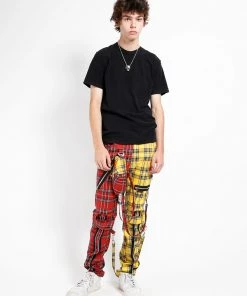 Trippnyc.com Women SPLIT & STUDS FACE COVER